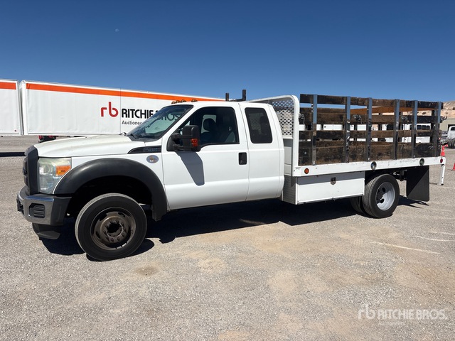 2016 Ford F-450 XL 4x2 Extended Cab Flatbed Truck