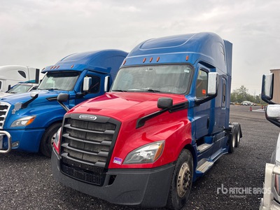 2019 Freightliner Cascadia 126 6x4 T/A Sleeper Truck Tractor