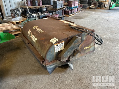 2016 Bobcat 60 Sweeper 60 in Broom Attachment