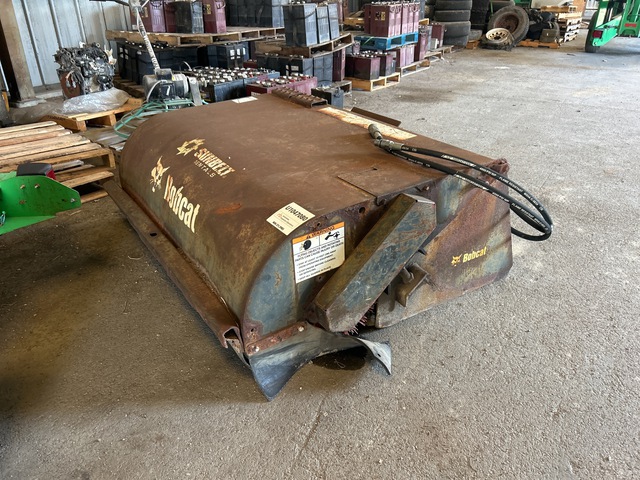 2016 Bobcat 60 Sweeper 60 in Broom Attachment