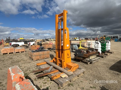 Blue Giant P20T130 2000 lb Electric Stacker