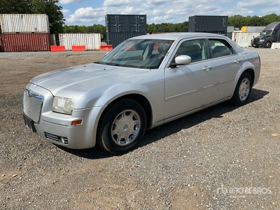2005 Chrysler 300 Automobile
