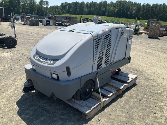 Nilfisk Advance Captor 4300 Floor Scrubber
