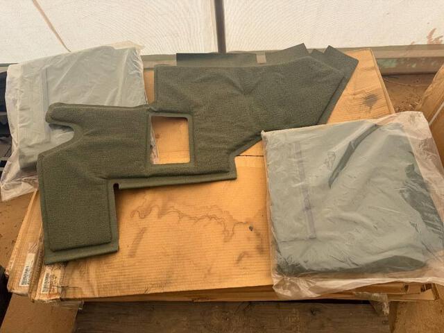 10- HMMWV Hood insulation panel / 2 HMMWV New Drivers side bottom cushions 10- New in box insulation panels / 2- New Bottom Drivers Cushions Ship DIMS : 40x54x24   80lbs