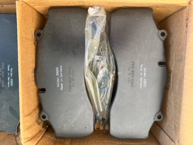 16 SETS /1 AXLE  MRAP RCV-RG31 E75750664 DISK BRAKE SHOE 2530-01-589-4237 SHIP DIMS:  24X36X 22  325LBS