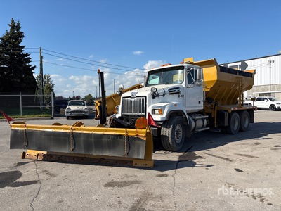 2017 Western Star 4700SF 6x4 プラウトラック