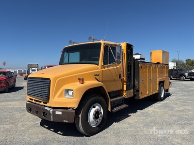 2005 Freightliner M2 106 4x2 Camion de servicios