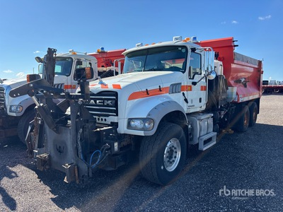 2013 Mack GU713 6x4 Pług śnieżny