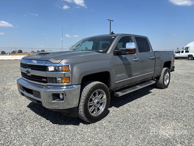 2017 Chevrolet Silverado 2500HD 4x4 Crew Cab Pickup