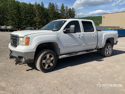 2011 GMC Sierra 2500HD 4x4 Crew Cab Pickup