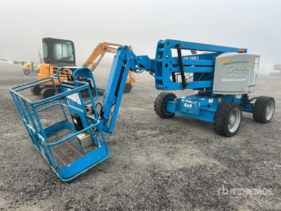 2016 Genie Z-45/25J 4WD Diesel Articulating Boom Lift