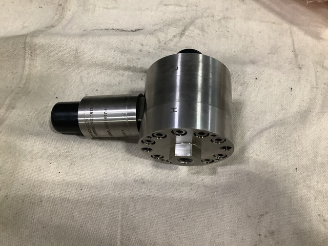 (2) Hamilton Sundstrand NV822185-1 Fluid Pressure Transducers