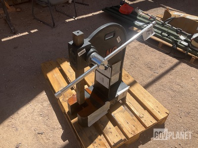 Dayton 5Z077C Arbor Press
