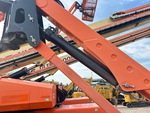 Hydraulics with Basket Tilt Cylinder