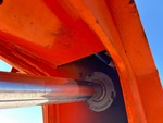 Hydraulics with Basket Tilt Cylinder