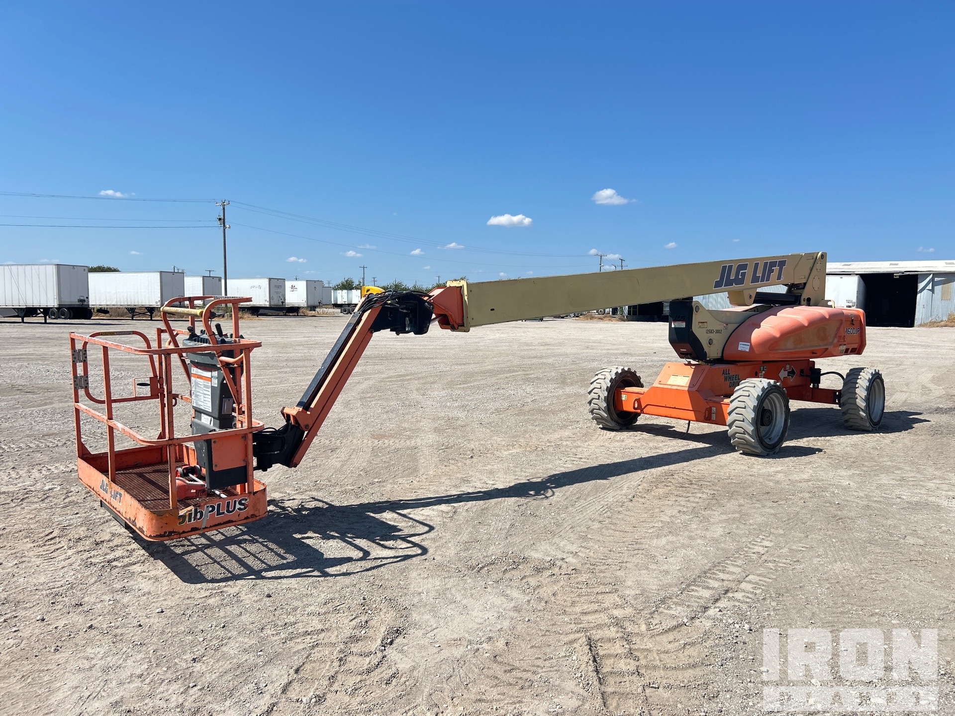 2018 JLG M600JP 4WD Hybrid Articulating Boom Lift