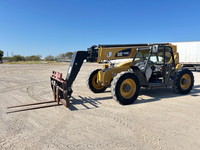 2019 Cat TL943D Telehandler