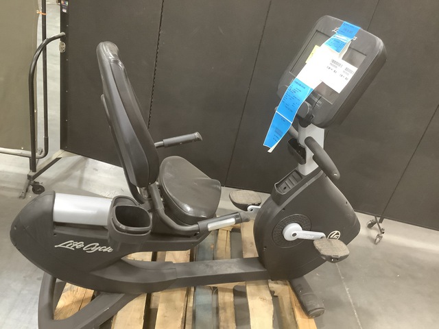 Life Fitness 95RS Recumbent Bicycle