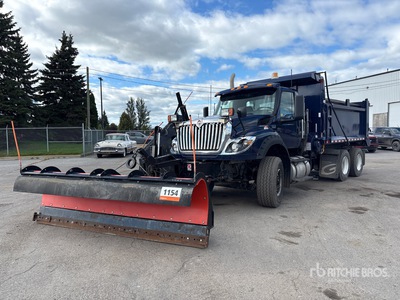 2021 International HV613 6x4 Camion chasse-neige