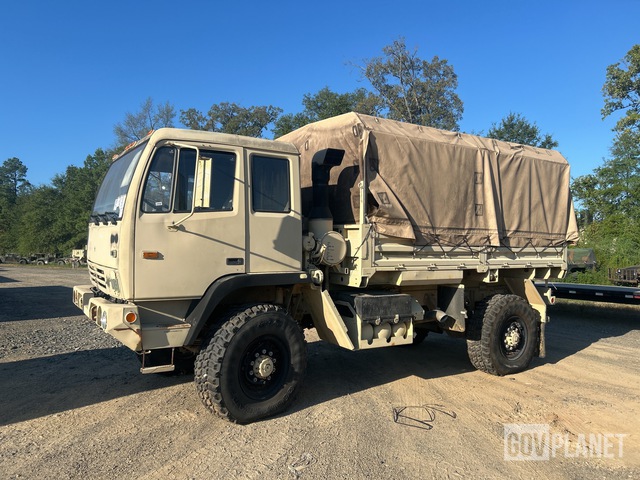 2003 Stewart & Stevenson M1078A1 LMTV 4x4 Van Truck