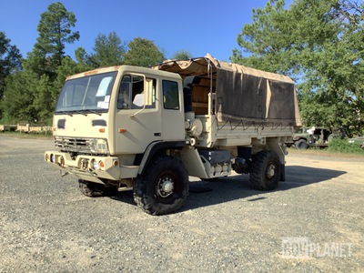 Stewart & Stevenson M1078A1 LMTV 4x4 Cargo Truck