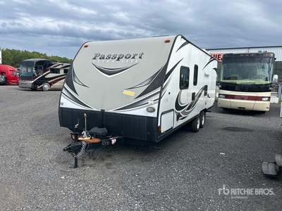 2018 Keystone Ultra Lite 22 ft T/A Remolque de viaje