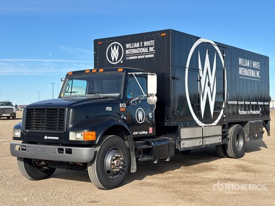1997 International 4700 4x2 Autocarro furgonato