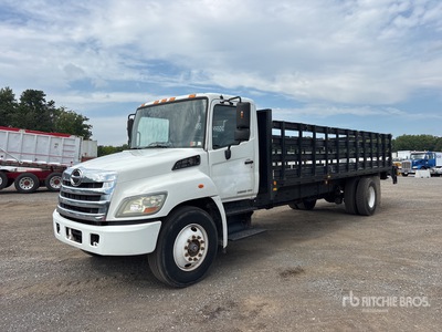 2012 Hino 268 4x2 Ciężarówka z płaską platformą