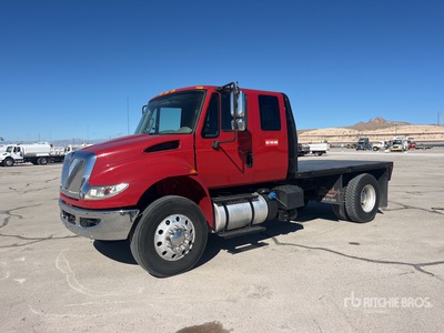 2017 International 4400 4x2 Autocarro cassone fisso