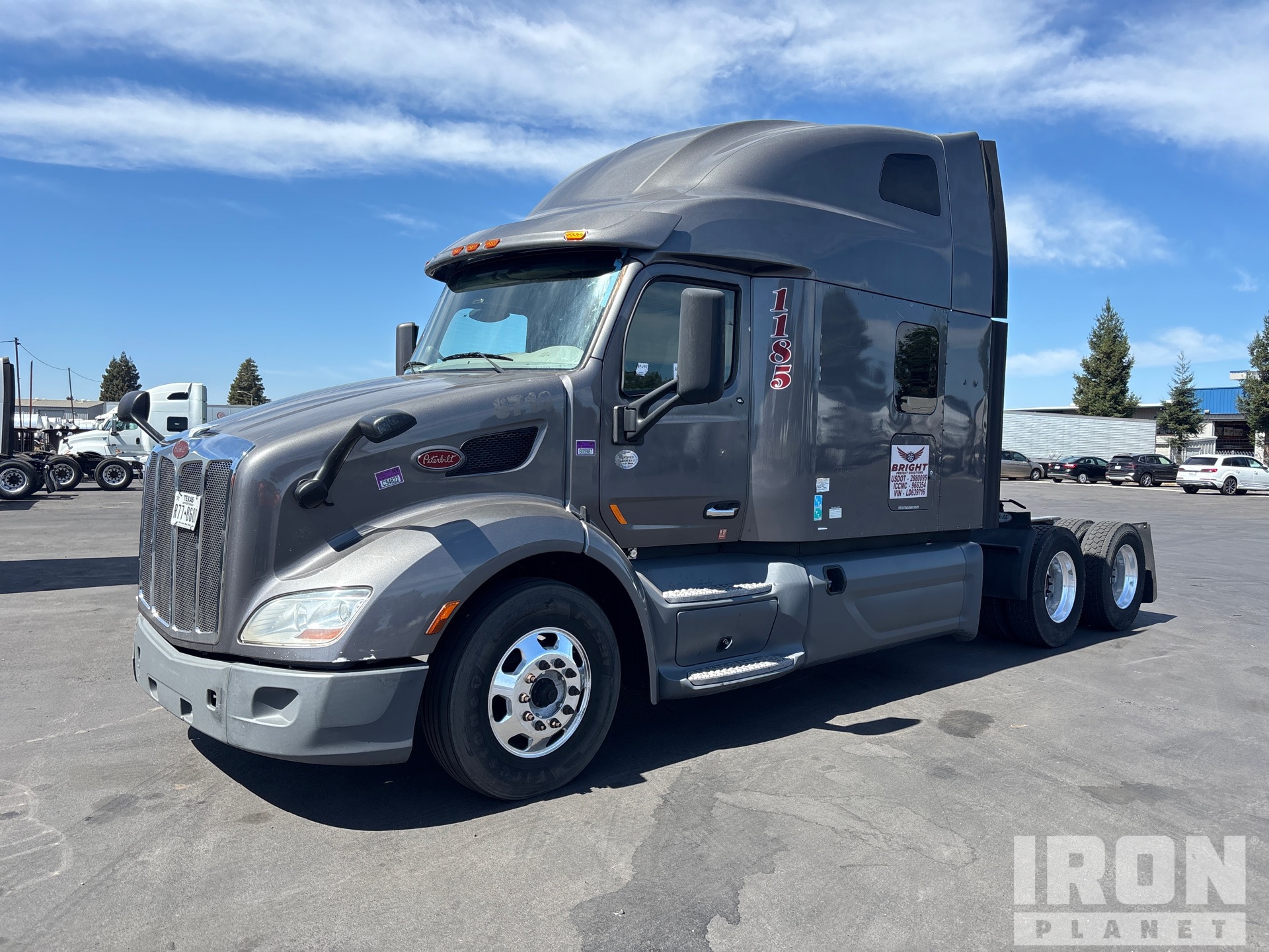 2020 Peterbilt 579 6x4 Sleeper Prime Mover
