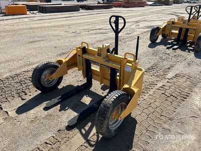 Quantity of (2) 1200 kg Rough Terrain Wózek paletowy