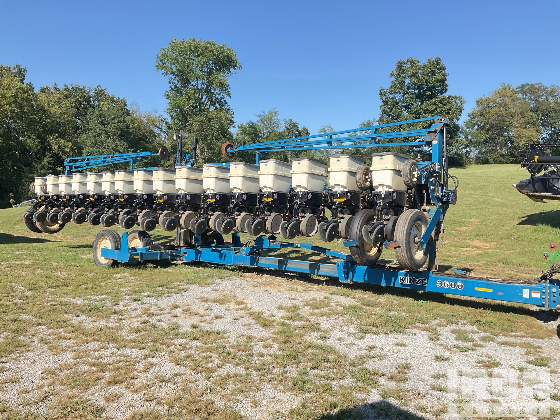 2009 Kinze 3600 Split 36 Row No-Till Einzelkornsämaschine