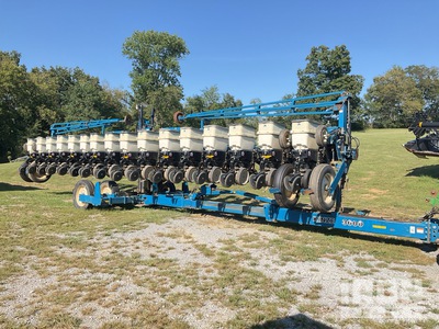 2009 Kinze 3600 Split 36 Row No-Till Einzelkornsämaschine