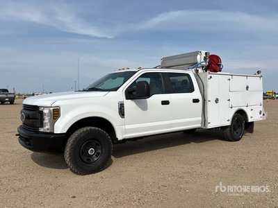 2019 Ford F-350 XL 4x4 Crew Cab Utility Truck