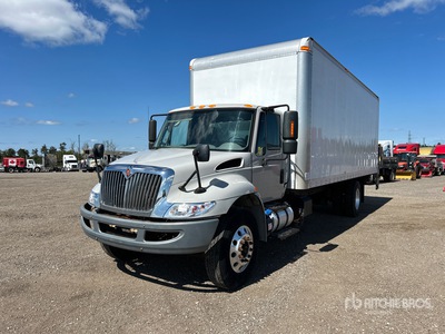 2017 International 4300 4x2 Furgonetka