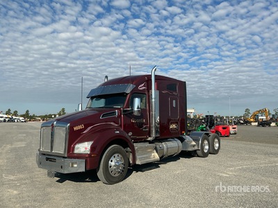 2020 Kenworth T880 6x4 T/A Sleeper Truck Tractor