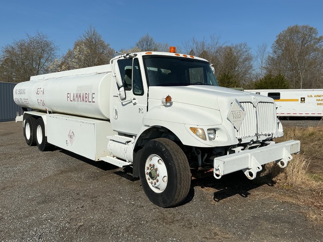 2006 International 7400 6x4 Aircraft Refueling Truck