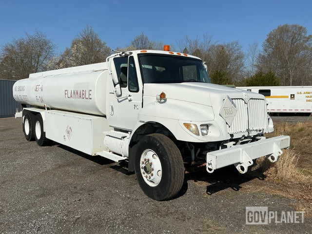 2006 International 7400 6x4 Aircraft Refueling Truck