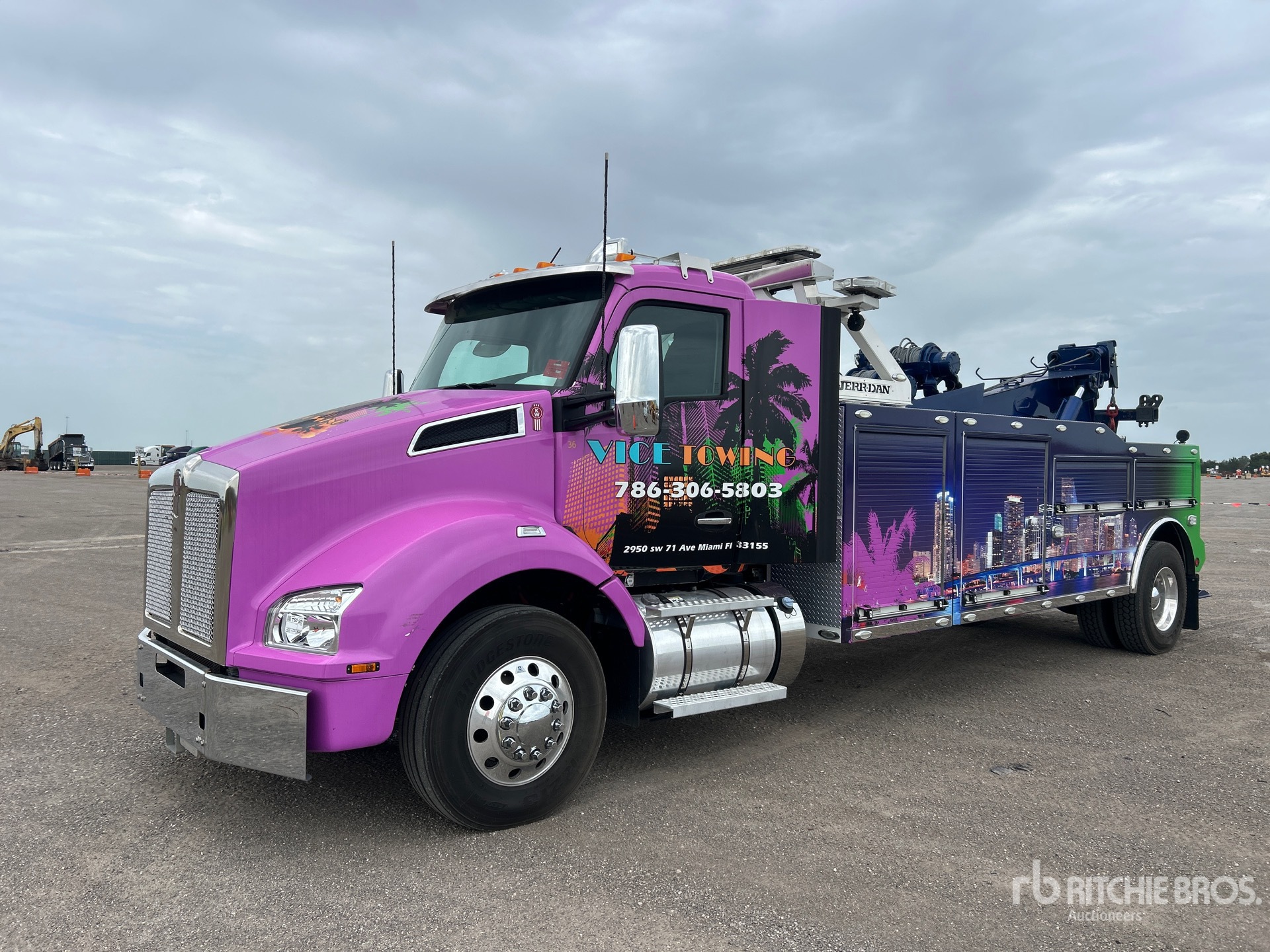 2023 Kenworth T880 4x2 Camion remorqueur
