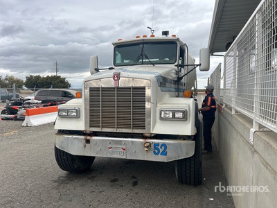 2003 Kenworth W900 Mixer Truck