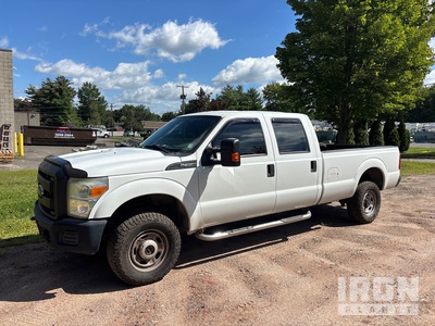 2015 Ford F-350 XL 4x4 Crew Cab Pickup
