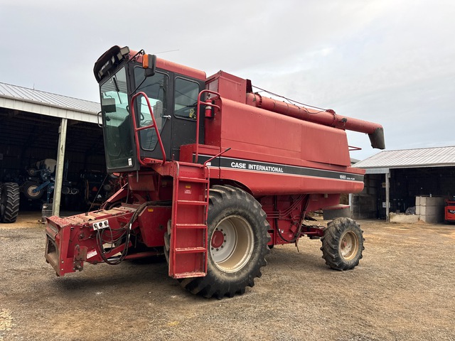 1992 Case IH 1660 Combine Harvester
