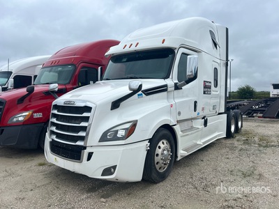 2019 Freightliner Cascadia 126 6x4 T/A Sleeper Truck Tractor
