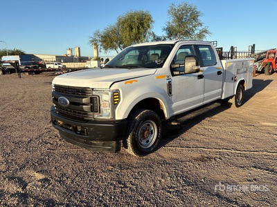 2019 Ford F-250 XL 4x4 Crew Cab Camion utilitaire