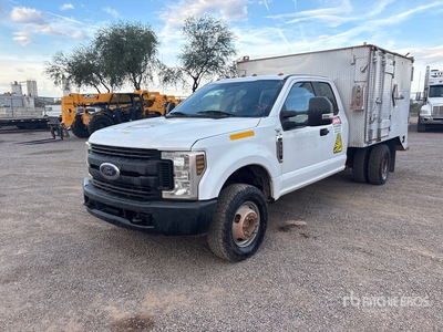 2019 Ford F-350 XL 4x4 Van / Box Camion fourgon