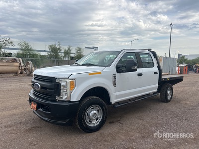 2017 Ford F-250 XL 4x4 Crew Cab Flatbed Truck