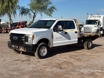 2019 Ford F-250 XL 4x4 Crew Cab Pritsche-Lkw