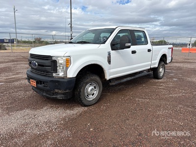 2017 Ford F-250 XL 4x4 Crew Cab Pickup