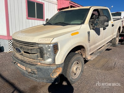 2019 Ford F-250 4x4 Crew Cab ピックアップ