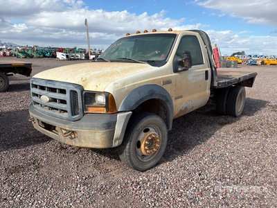 2007 Ford F-450 XL 4x4 Flatbed Truck